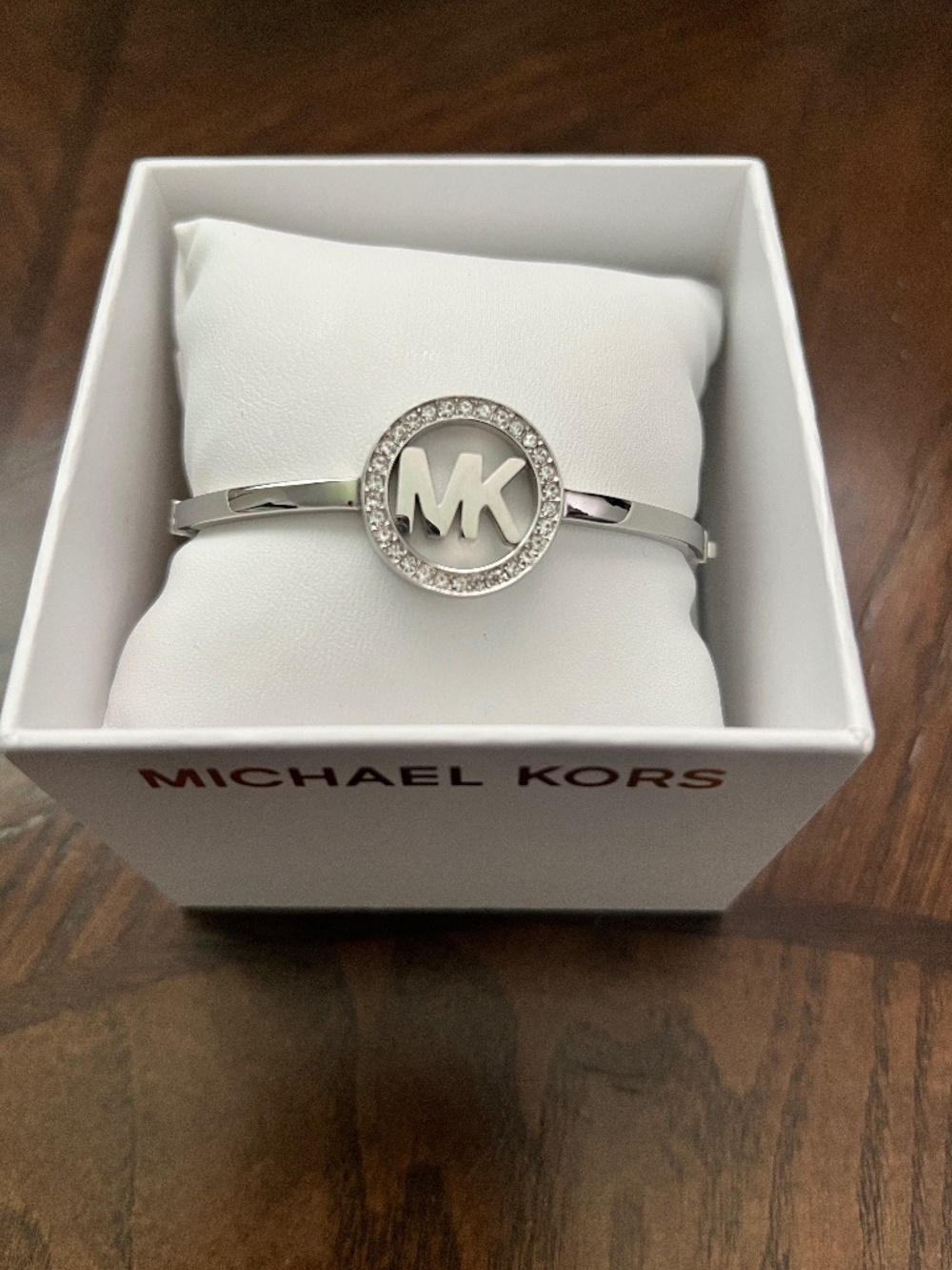BRAND NEW MICHAEL KORS BANGLE
